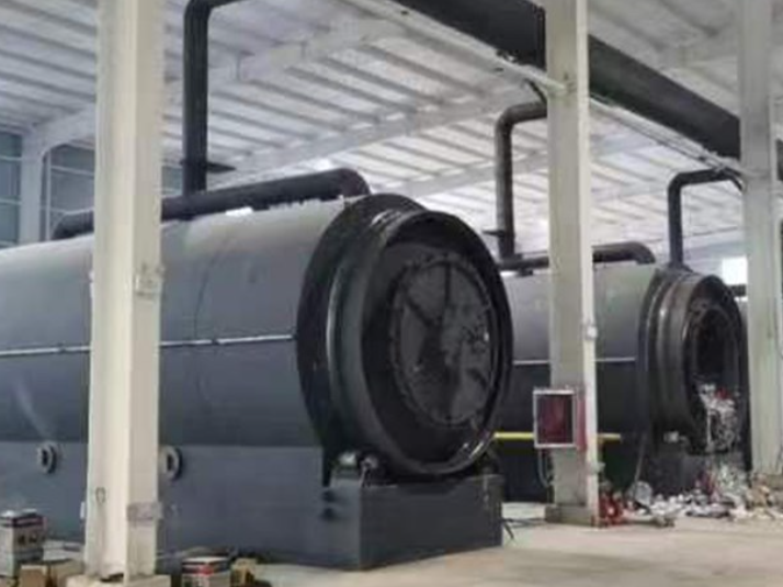 废塑料炼油设备 低能耗密封好超高的出油率运行稳定 耐用可靠