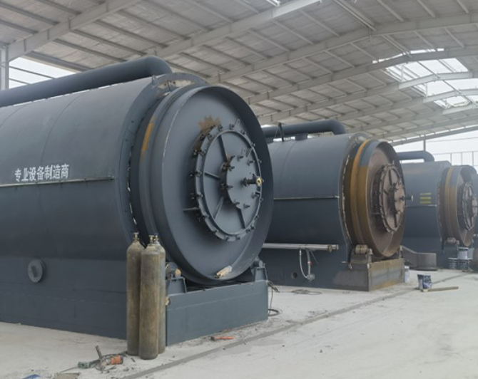 油泥处理设备 废旧轮胎炼油 采用不沾壁技术日处理可达10-30吨 润达